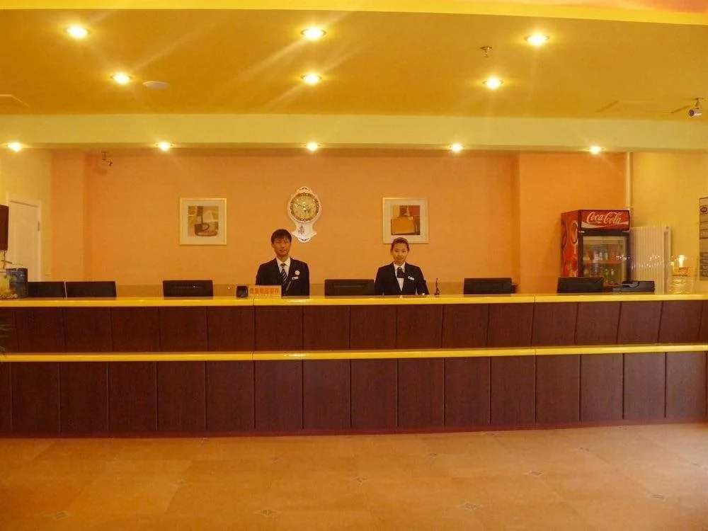 Home Inn Yantai Haiyang Bus Station