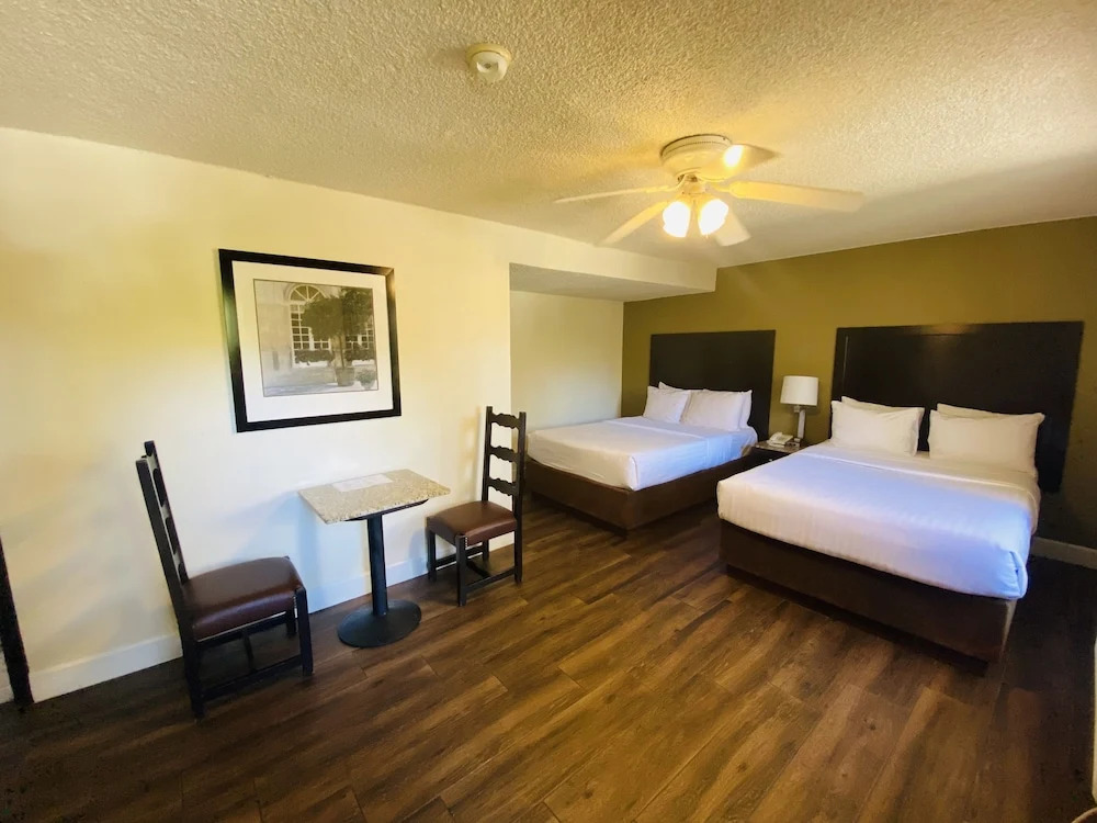 Hotel America