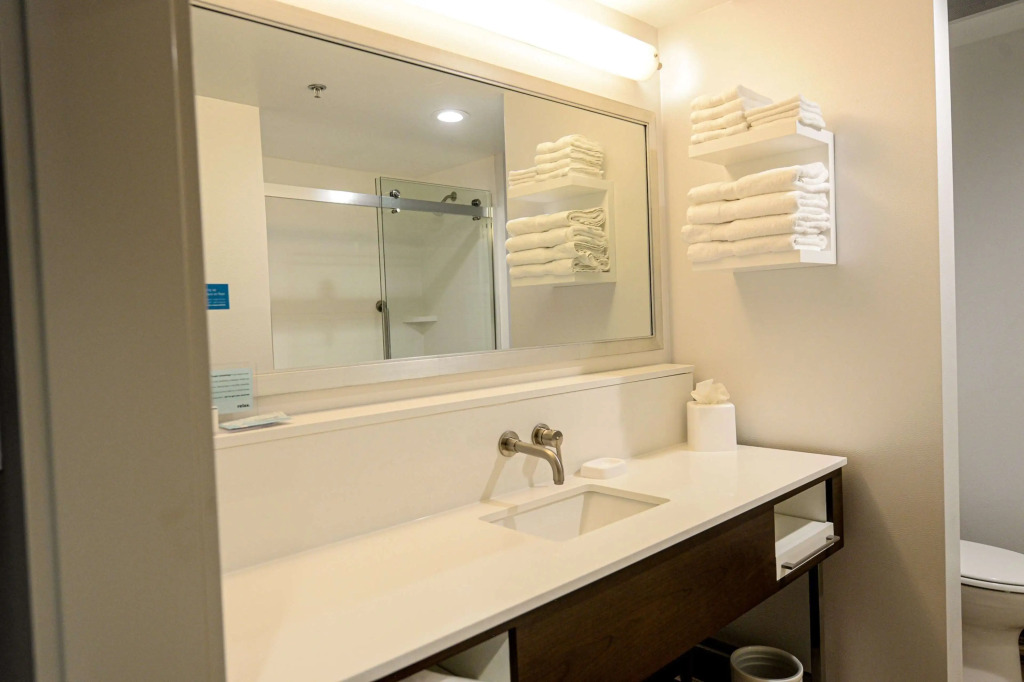 Hampton Inn & Suites Lenoir, NC