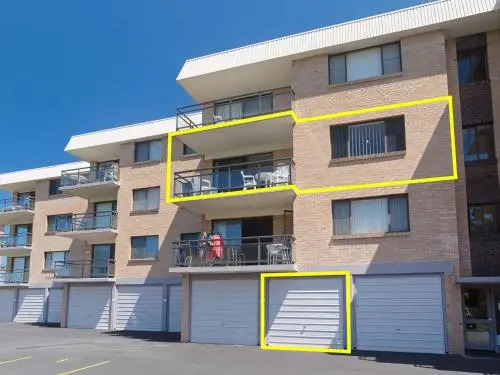 9 'Commodore', 6 Intrepid Close - So Close To The Waters Edge