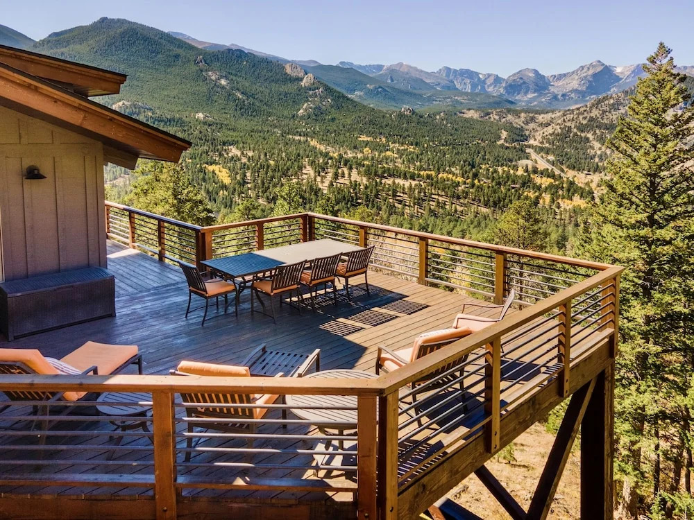 Moose Den Luxury Vacation Home at Windcliff home
