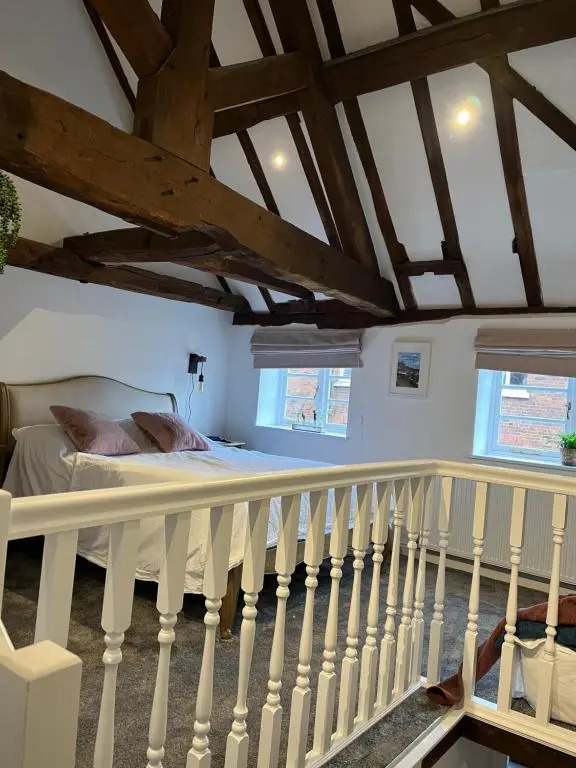 Period 4 storey town house in the heart of Bewdley - Sleeps 6 - Free private parking for 1 car