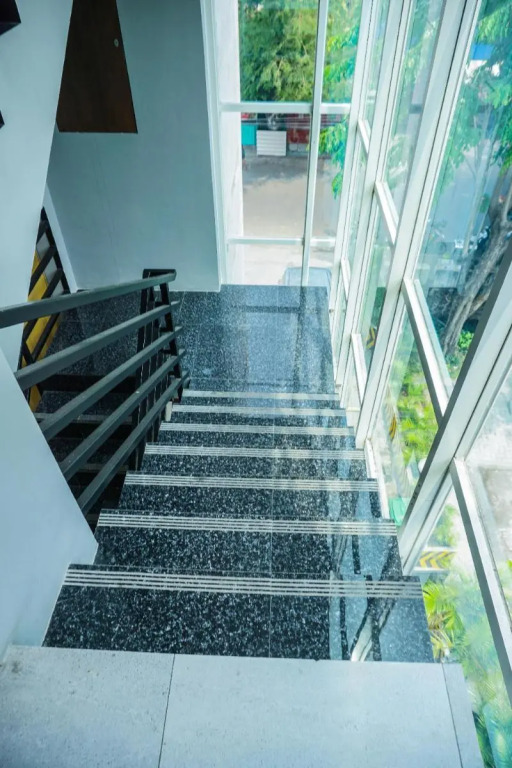HOTEL PANTES SIMPANG LIMA SEMARANG