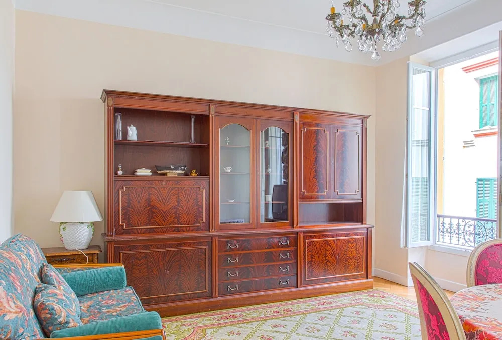 Large Apt 20M Terrace FREE PARKING BEACH