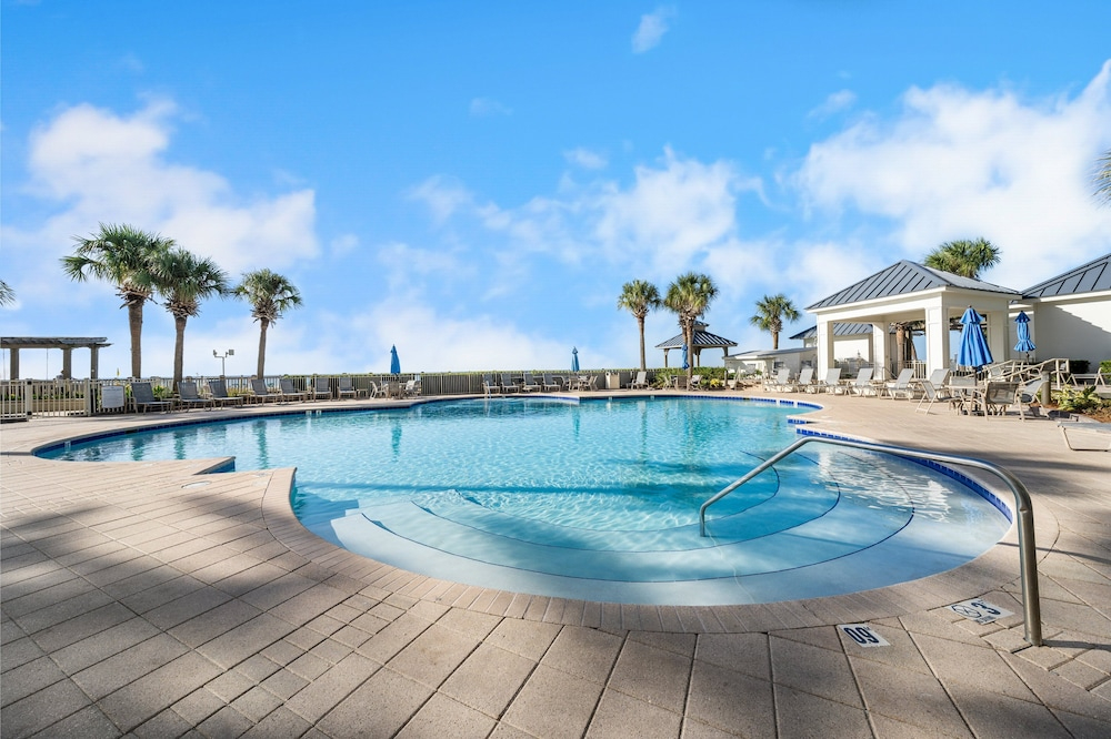 The Beach Club B202