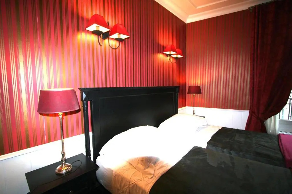 ParisInteriorsRentals - Beautiful 2 BDR Le Marais NOTRE DAME