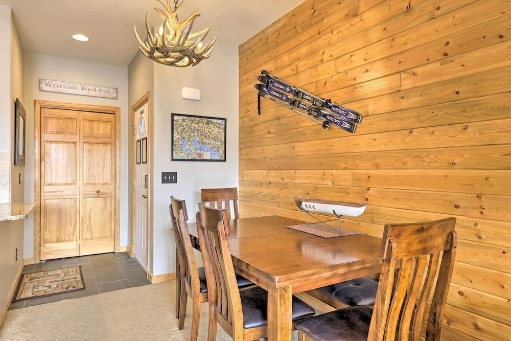 Mountainside Grand Lake Condo w/ Patio!