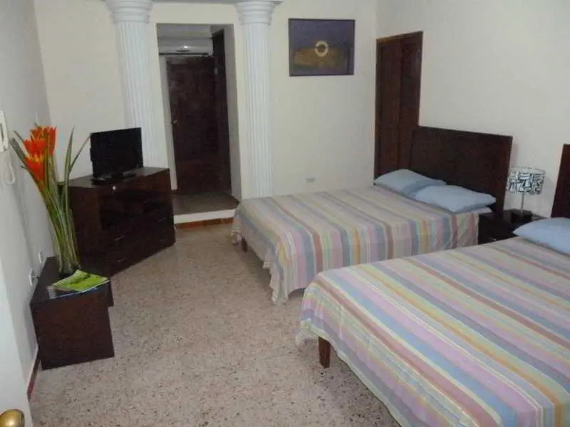 Tom Suites