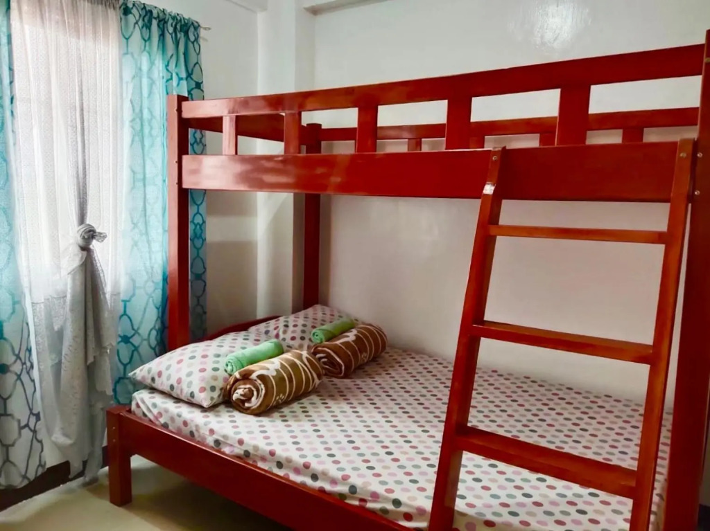 Vacation House in Baguio with Amazing Sunset Views