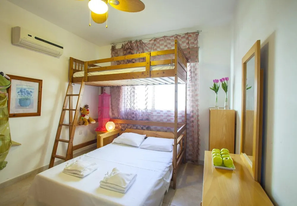 Jasmine Suite 003
