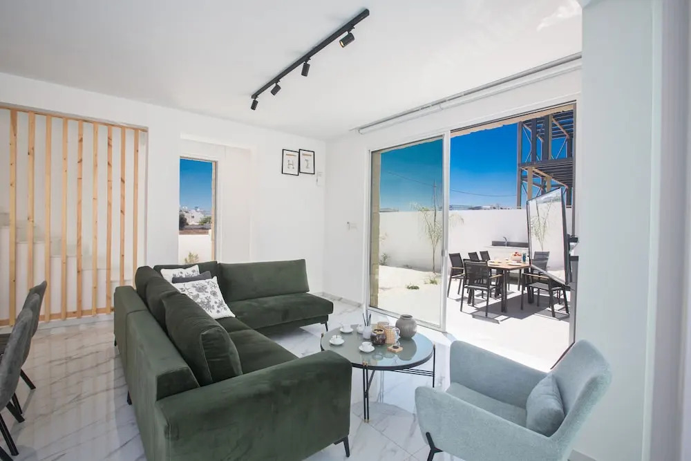 4 Bedroom Villa With Privaet Pool in the Center Protaras Vie Bleu Villa Vb1