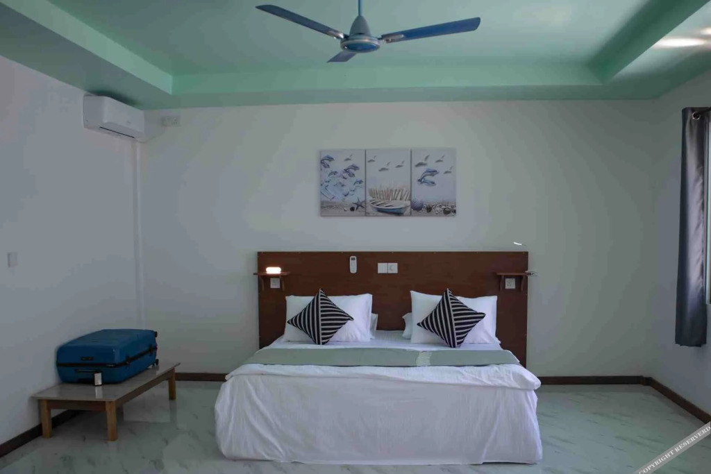 Clouds Beach Retreat Laamu Gan