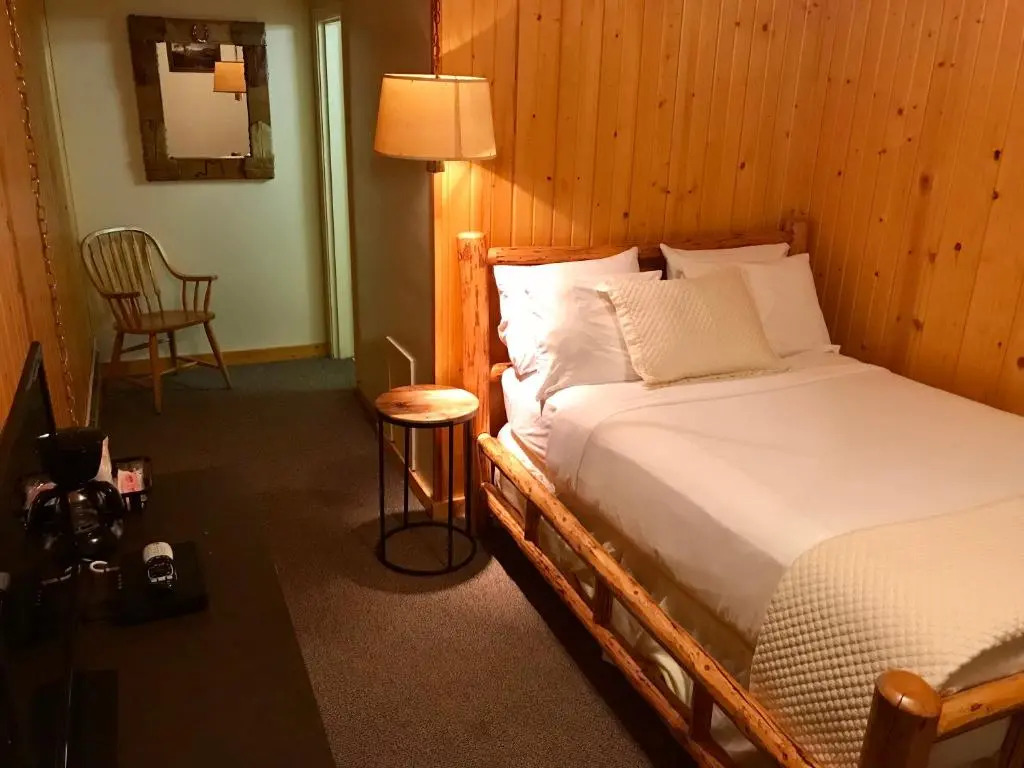 Colter's Lodge