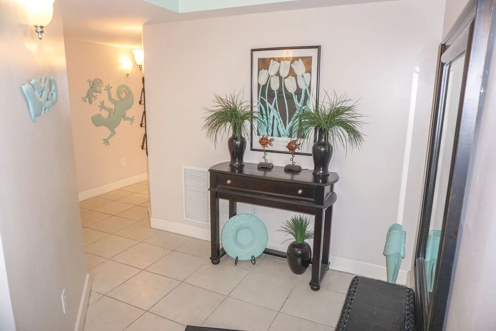 Sunrise Beach 1401 - Beachfront Condo