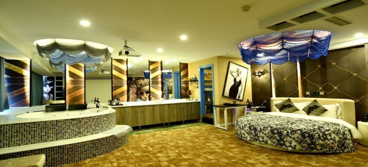 Vegas Cultural Hotel Shaoling Branch