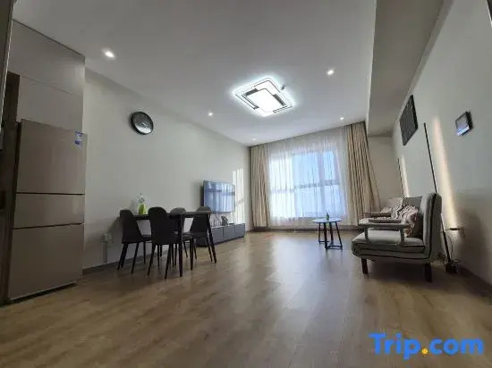 Spacious Central 2BR | 10 Guests | Near essentials