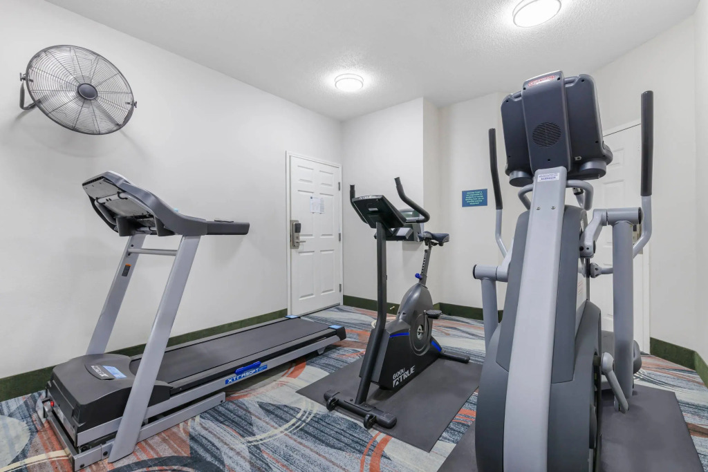 MainStay Suites Madison Airport