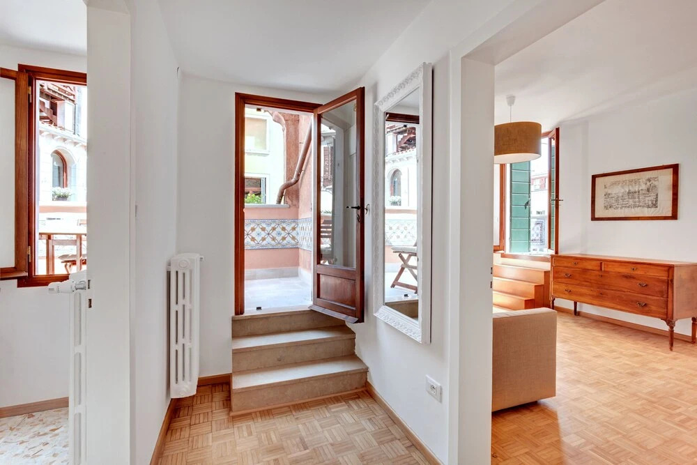 Santo Stefano Accademia Apartment Venice