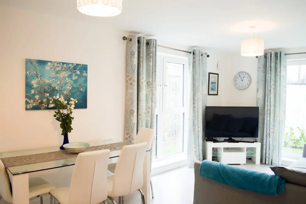 2 Bedroom Flat Close To The City Centre
