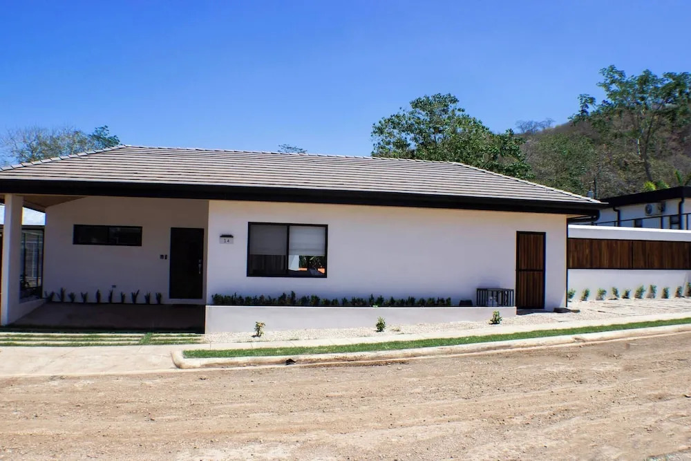 Golden Shore Villa in Tamarindo