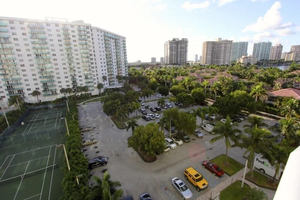 Large 1 Bedroom Bay View Apartment Or610