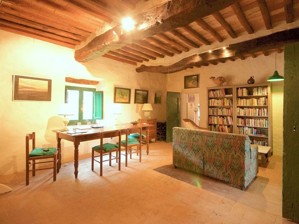 Lovely Holiday Home in Castellina in Chianti With Garden