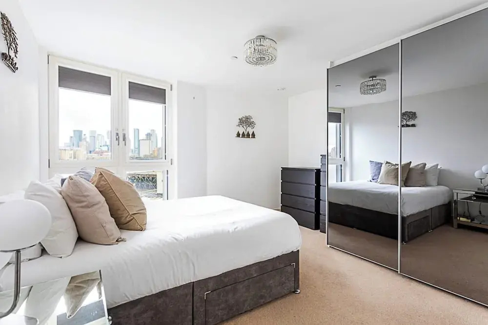 Greenwich Riverside Dream View