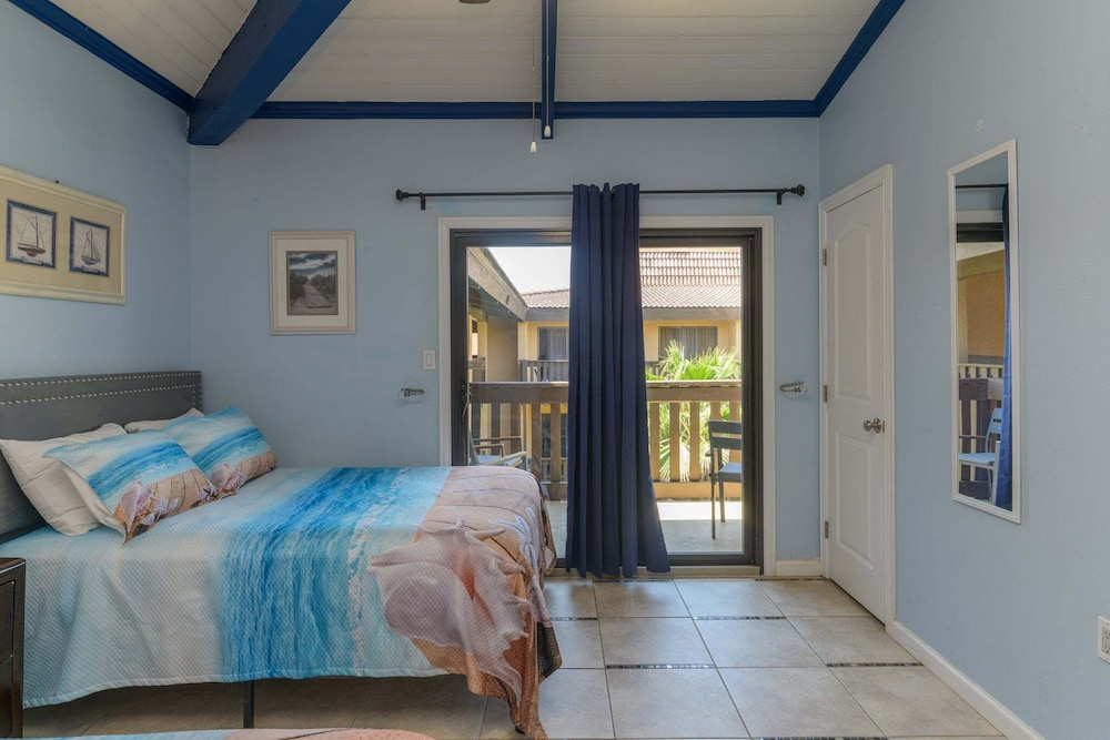 Tiki 331 - Oceanview 1br Condo Sleeps 6 W/ Pools 1 Bedroom Condo