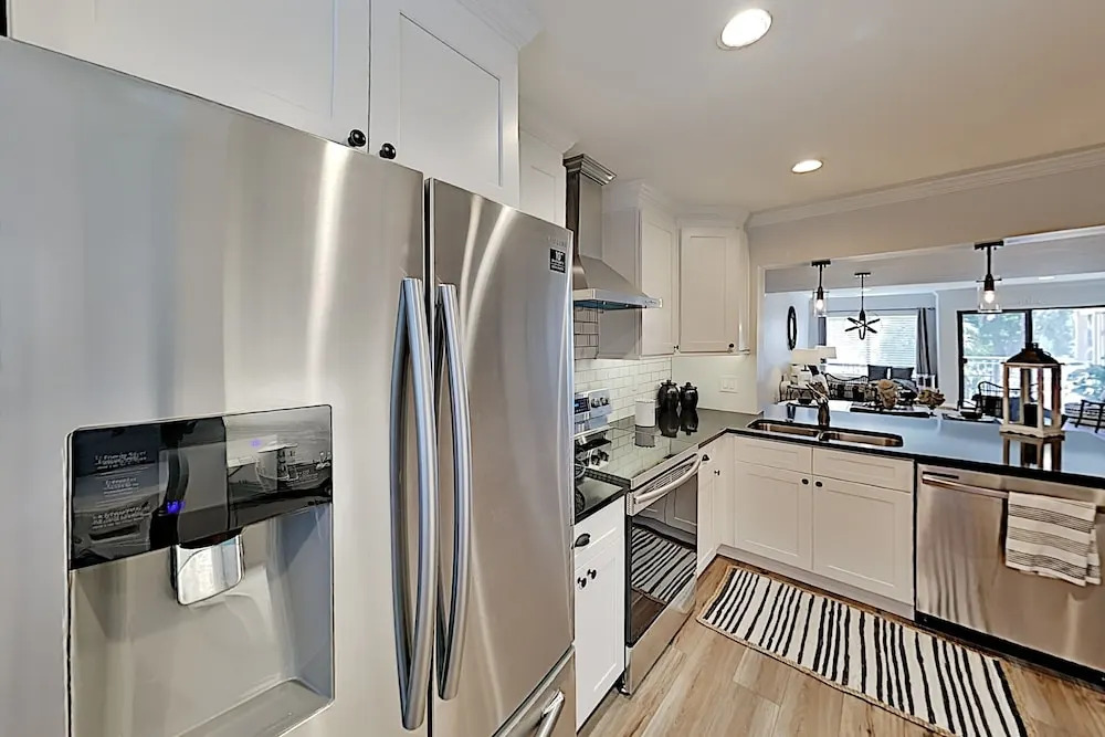 80courts 2 Bedroom Condo