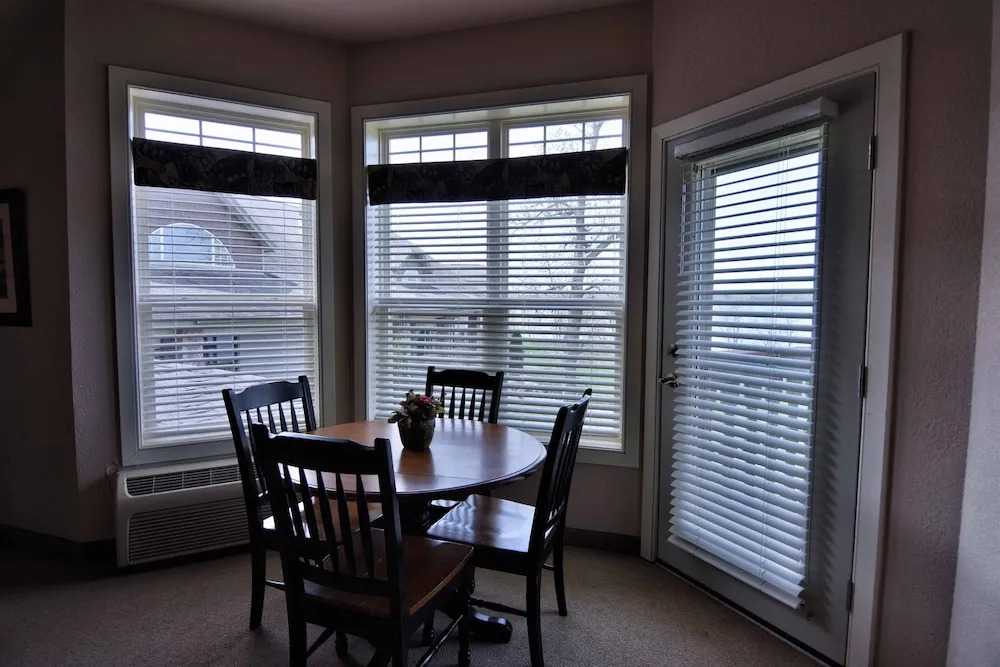 Unit 317 Tagalong Condo