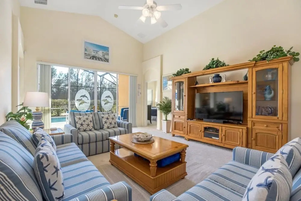 Award Winning Vacation Home With South Facing Pool And Spa Overlooking Conservation Land