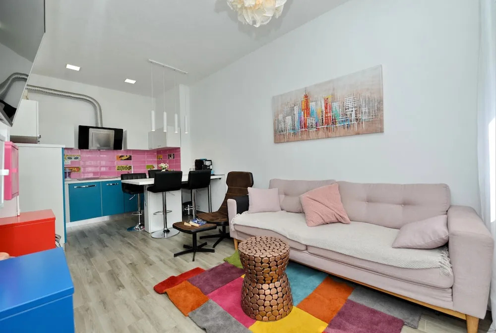 Villa PopandRock Sleeps 5 with Parking