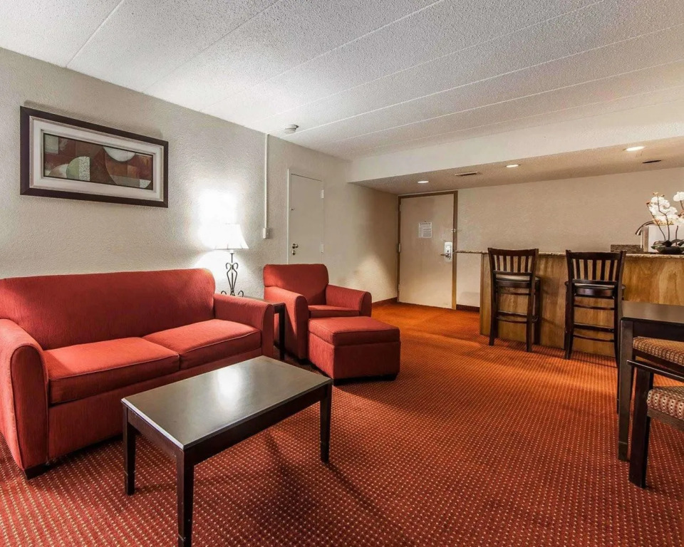 Wingate by Wyndham Marietta Conference Center Ohio