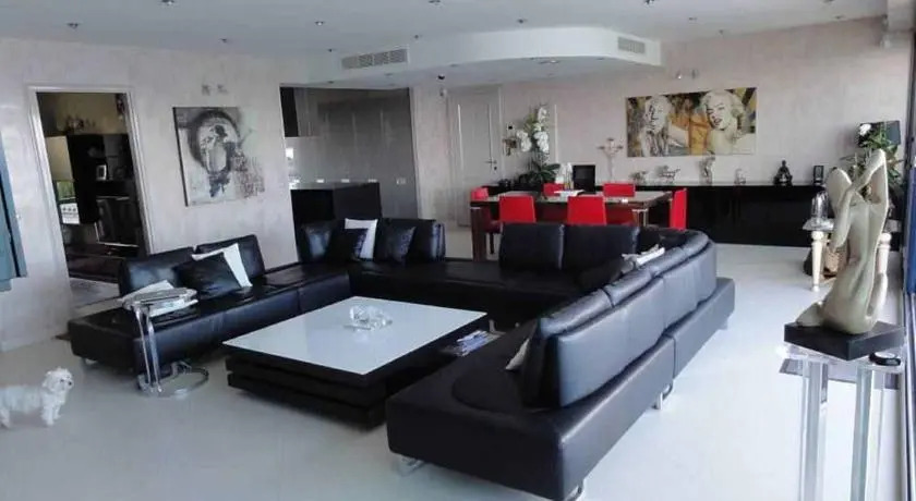 Pointe Croisette Penthouse