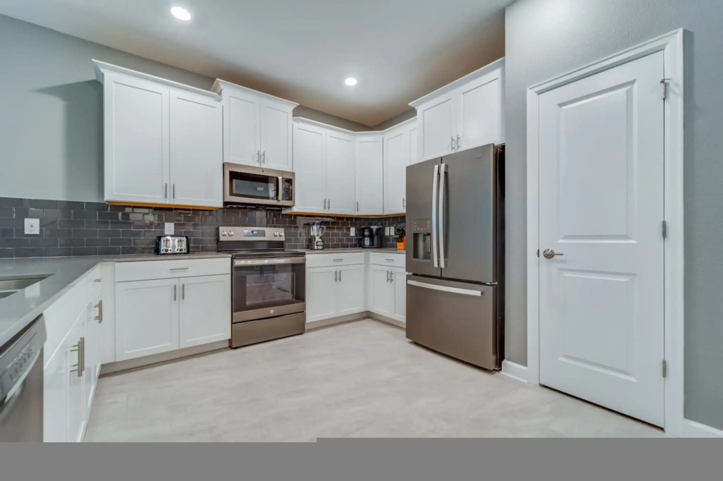 ChampionsGate 9 Bedroom Pool Home with Game Room 9 Home