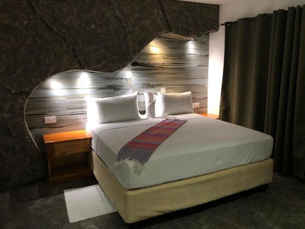 Makgadikgadi Riverview Inn