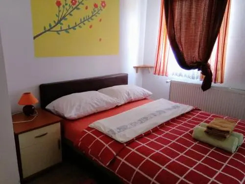Bed and Breakfast KONOBA JURE