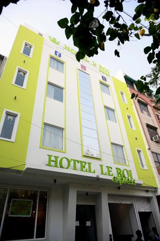 Hotel Le Roi Express Karol Bagh
