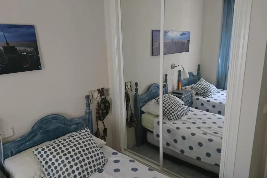 PUERTO BANUS Apartament Apartamento 2 HABITACIONES, 4 PAX, BAJO CON JARDIN URBANIZACION DAMA DE NOCHE
