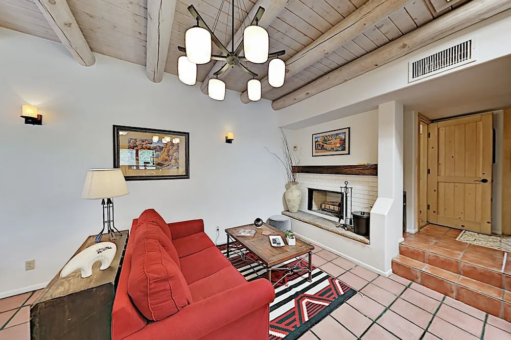 Stay Downtown! Chic Santa Barbara At Zona Rosa 1 Bedroom Condo