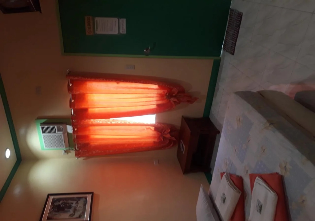 EJ Pension House