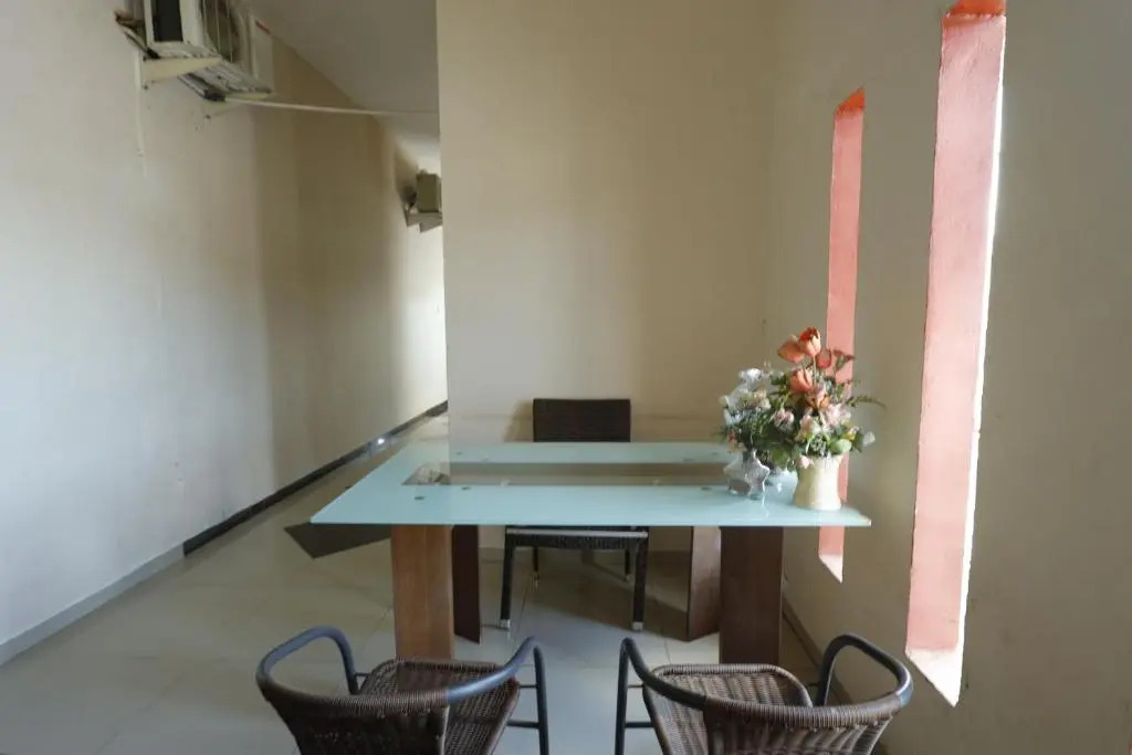 Hotel O Homestay Bude Sri