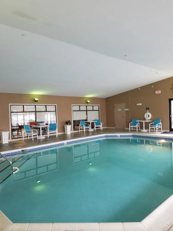 Holiday Inn Express Hotel & Suites Kingsport-Meadowview I-26 by IHG