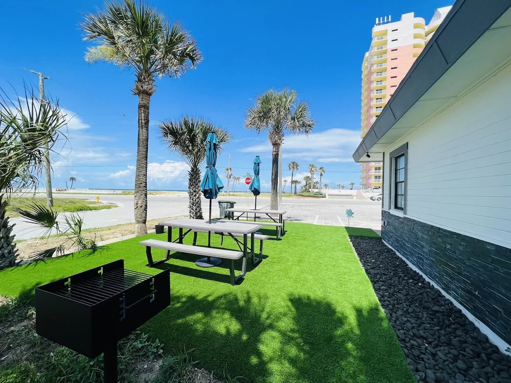 1915 Beach Club