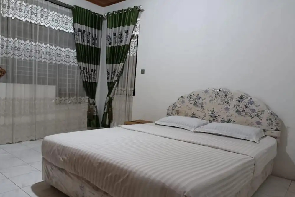 OYO 93706 Penginapan Syariah Hj. Kenan