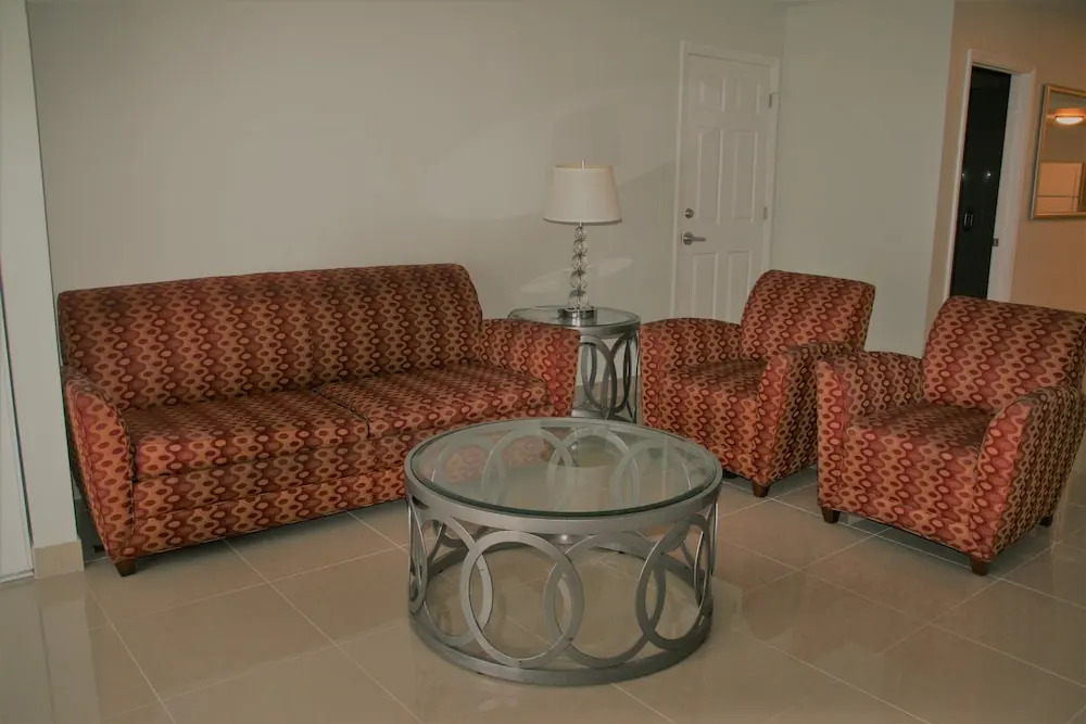 Capri Apartments