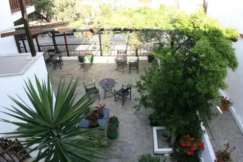 Hotel Theopisti