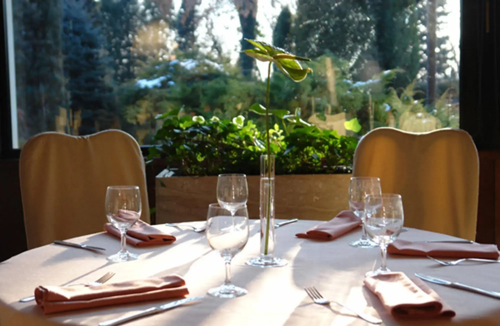Booking Hotel & Spa