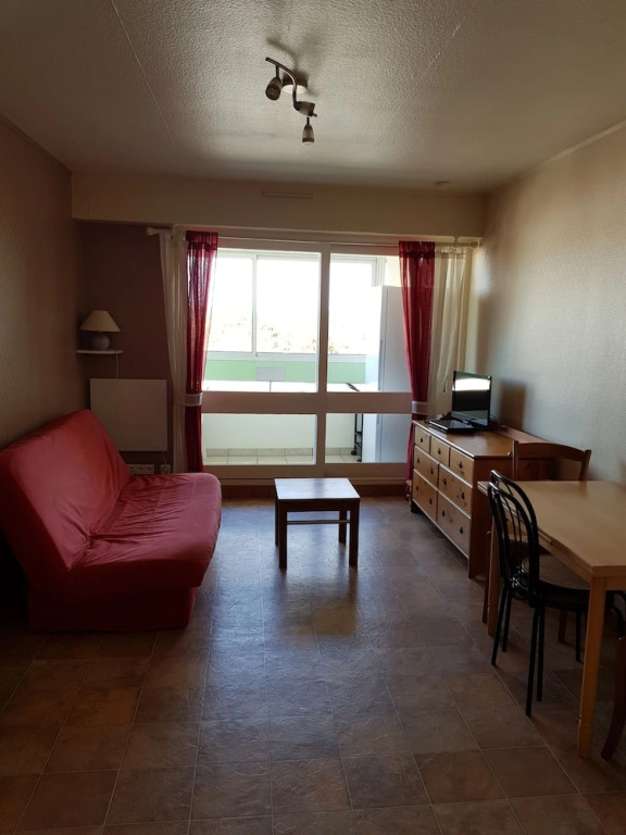 A Very Functional Apartment Only 200 Metres From The Beach!