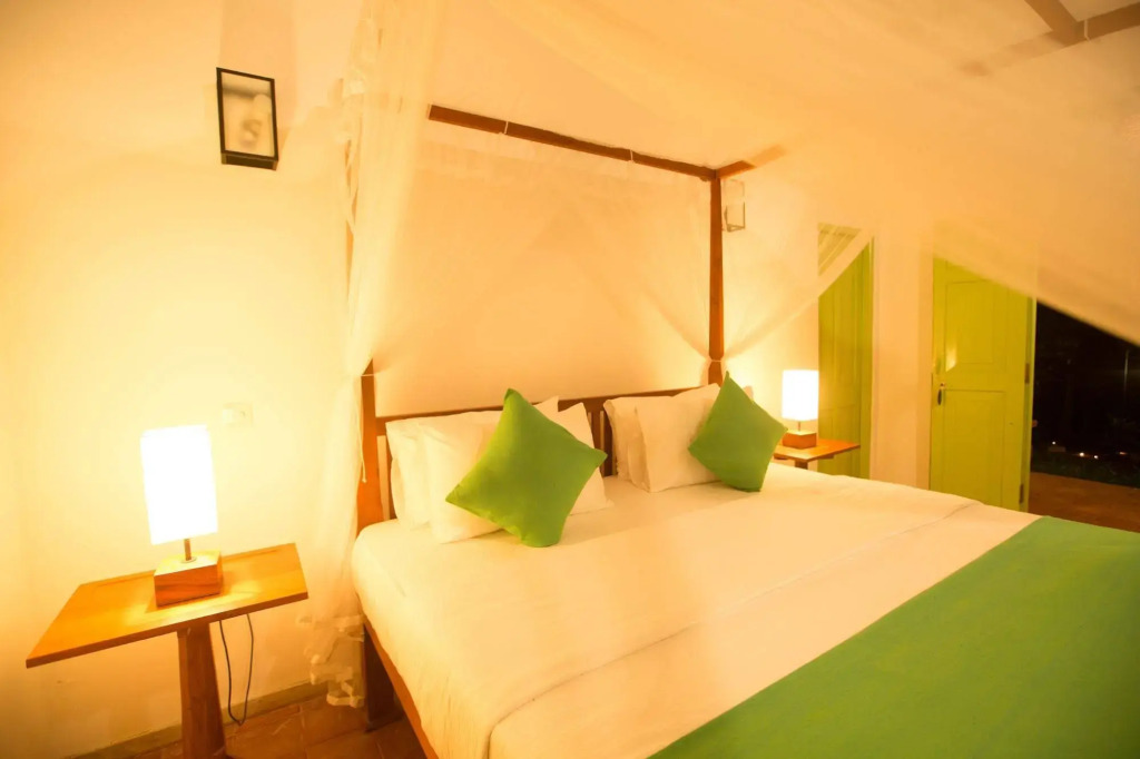 Thalpe Walawwa Heritage Villa With Private Beach Access